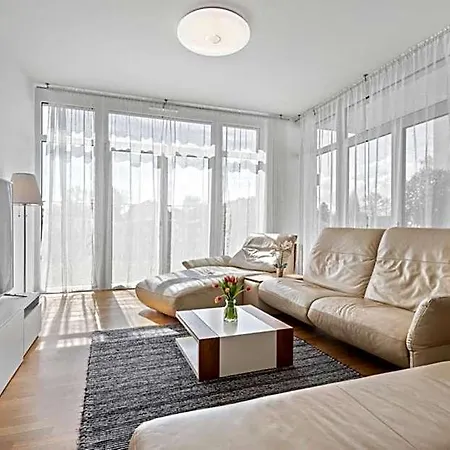 Bodensee-oase Istayunixi Seenaehe-suite-terrasse-netflix